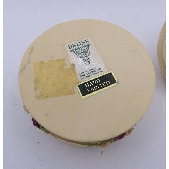 Dezine Ltd Trinket Box Bisque Hand Paainted Cherub,  Roses  & Ribbons Cream - Picture 5 of 5